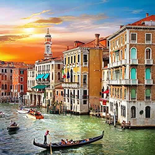 Venice-Italy-canal-with-gondola